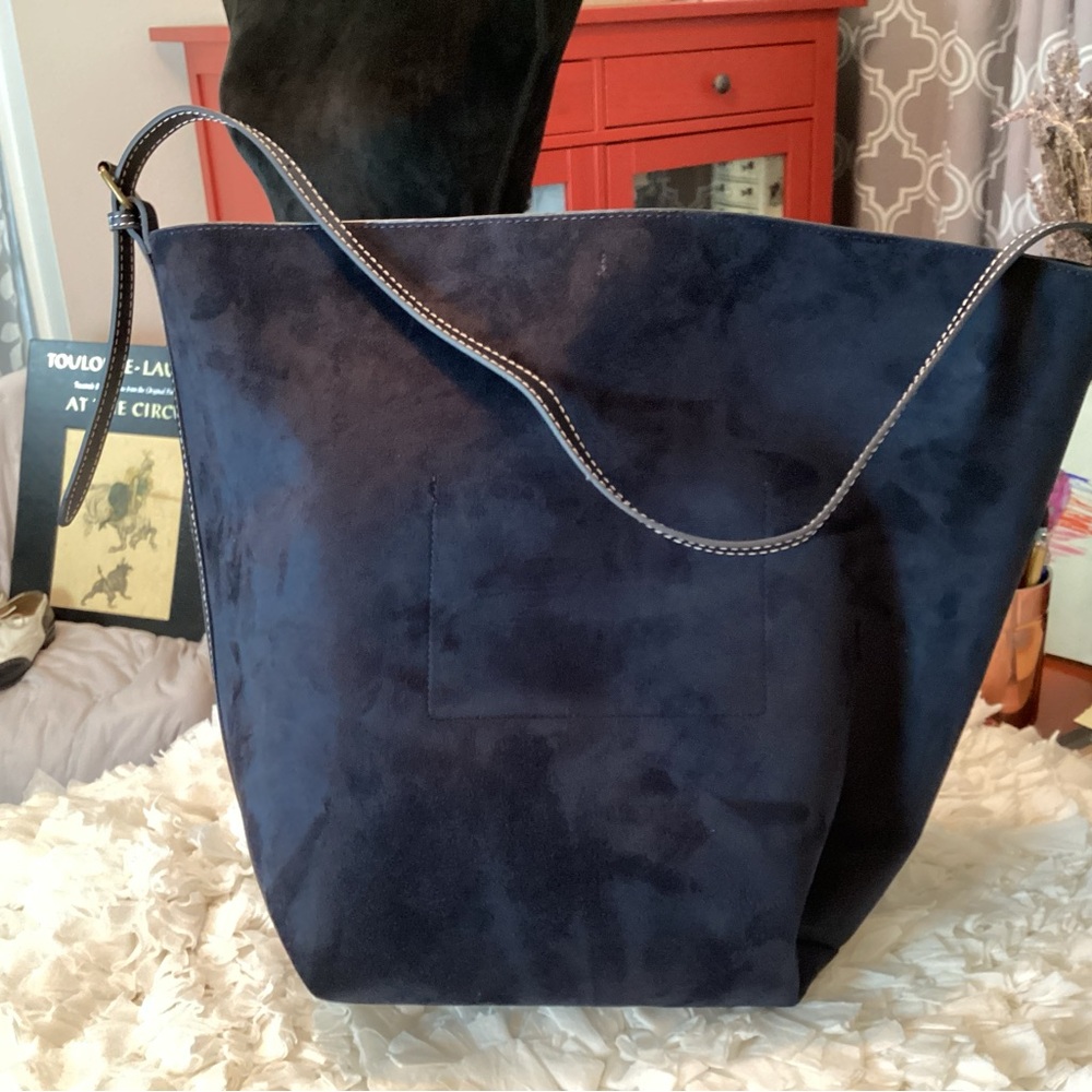Gap Vegan Suede Bucket Bag - Picture 2 of 7
